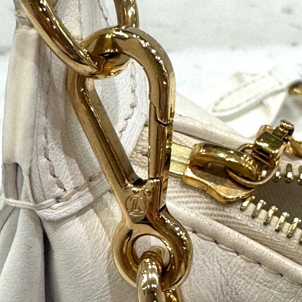 Authentic Louis Vuitton Monogram Bubblegram Over the Moon Shoulder Bag White - Picture 9 of 16